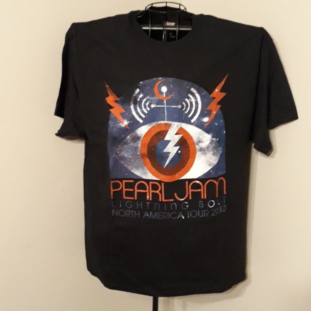 NWOT Pearl Jam Lightening Bolt 2013 Tour Concert T